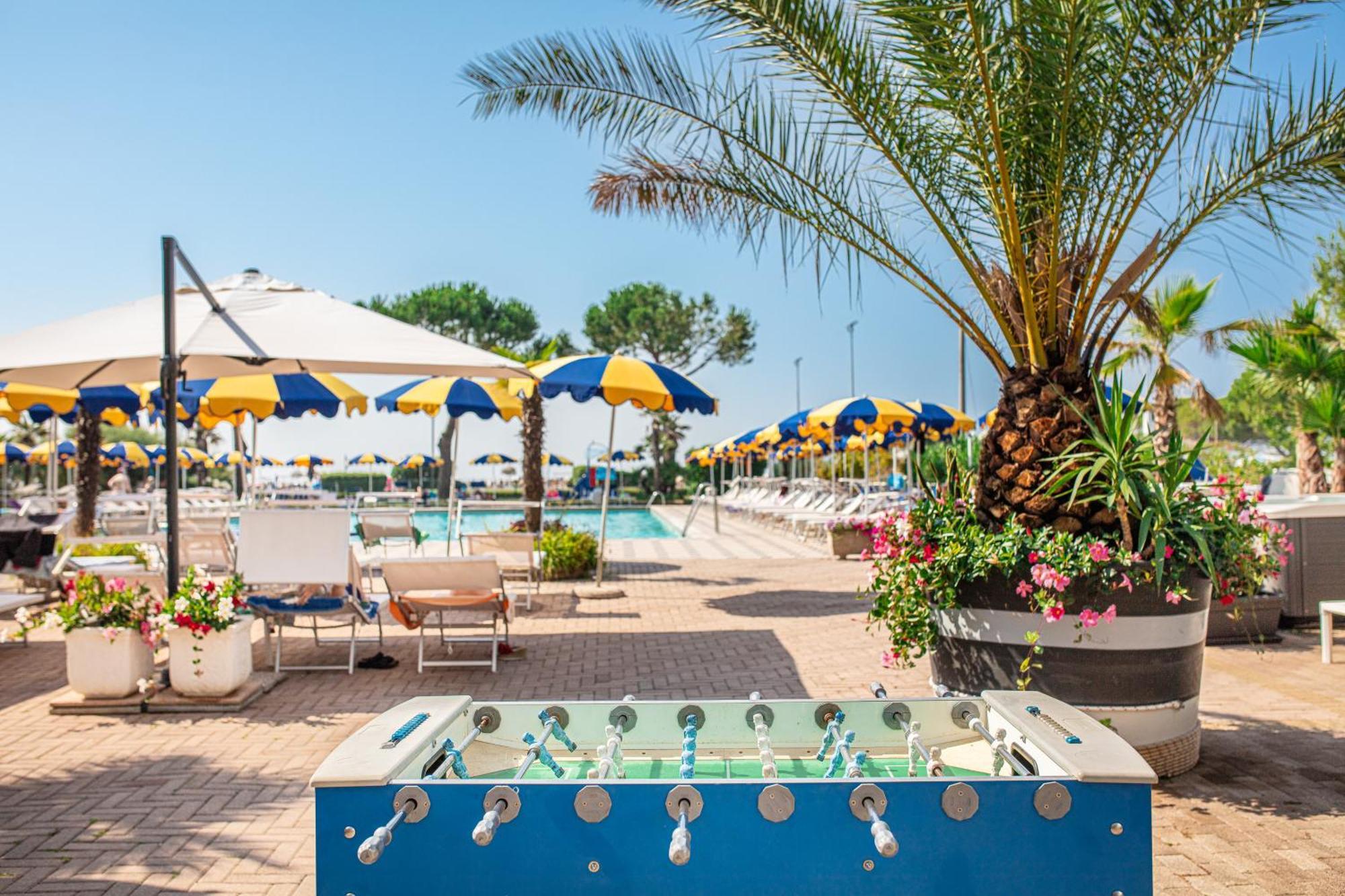 Hotel Bellevue Bibione Kültér fotó