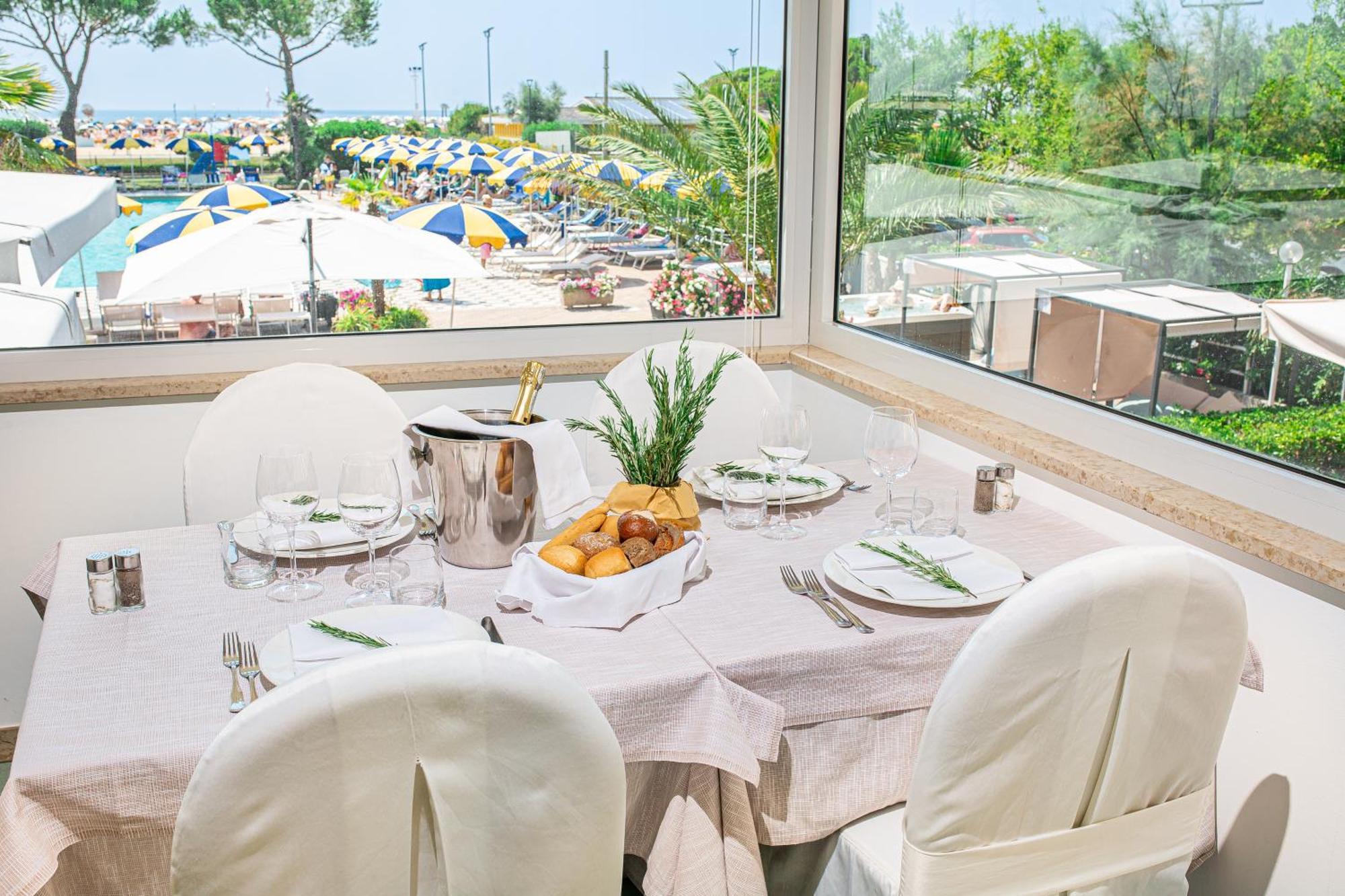 Hotel Bellevue Bibione Kültér fotó