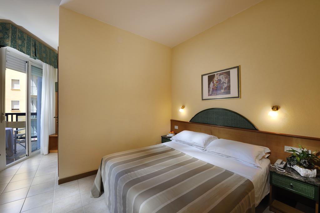 Hotel Bellevue Bibione Kültér fotó
