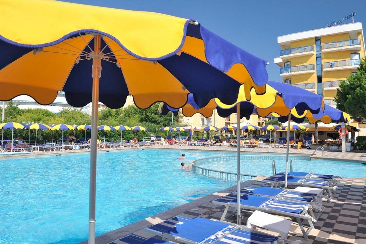 Hotel Bellevue Bibione Kültér fotó
