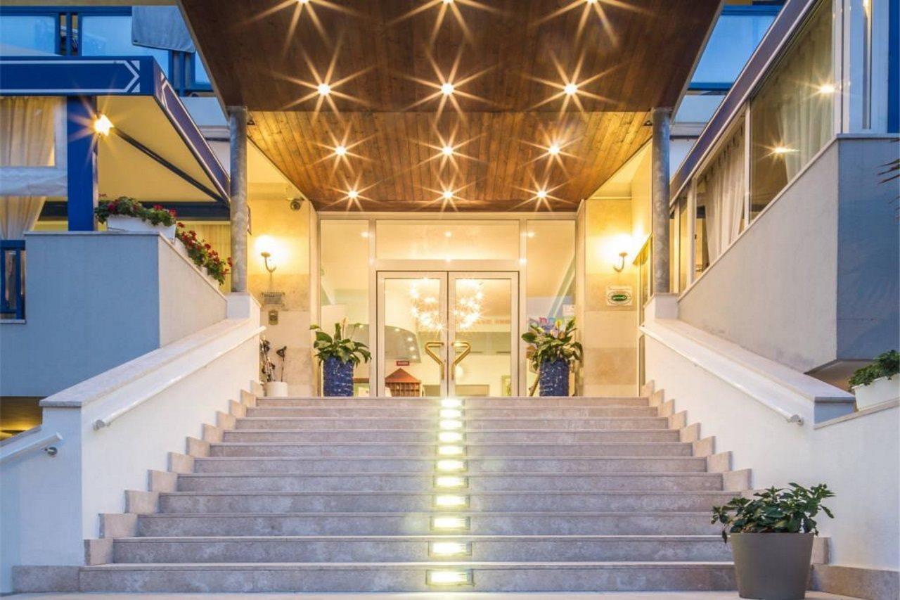 Hotel Bellevue Bibione Kültér fotó